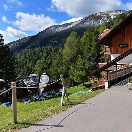 Bergheim Schmidt: Alpine Forest Huts on the Slopes Turracher Hoehe Exterior photo