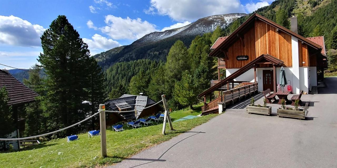 Bergheim Schmidt: Alpine Forest Huts on the Slopes Turracher Hoehe Exterior photo