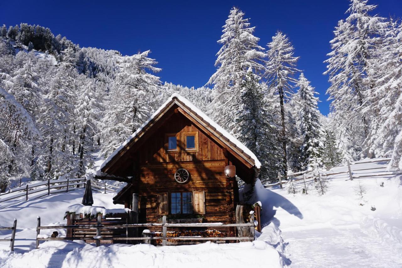 Bergheim Schmidt: Alpine Forest Huts on the Slopes Turracher Hoehe Exterior photo