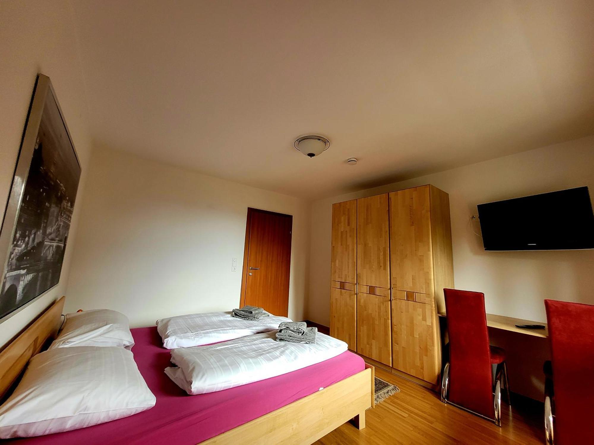 Bergheim Schmidt: Alpine Forest Huts on the Slopes Turracher Hoehe Room photo